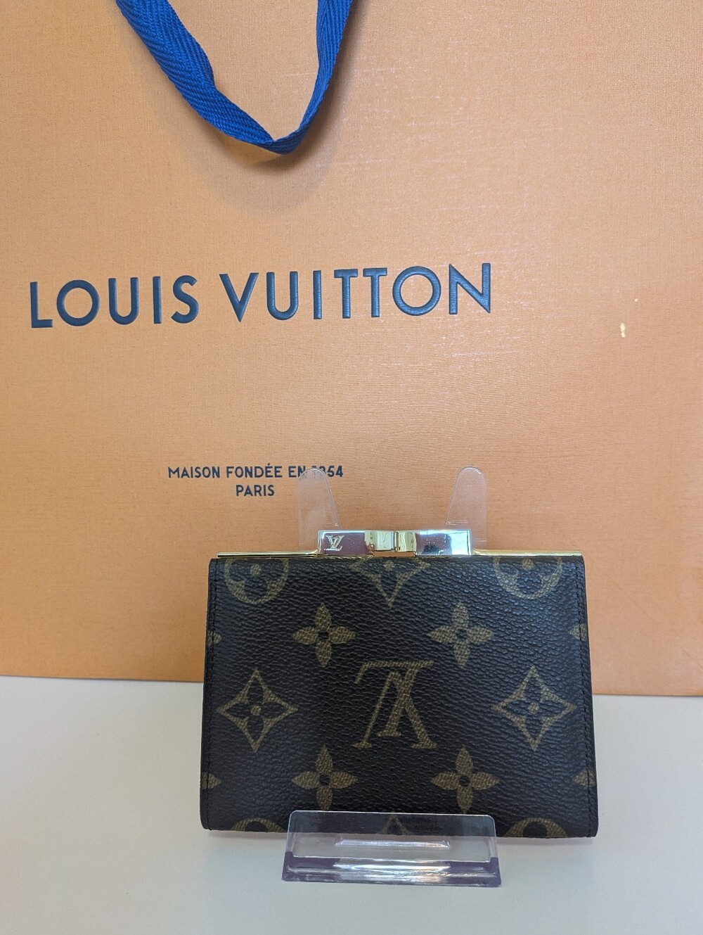 Louis Vuitton RARE Monogram French Kisslock Coin Purse (Fits Cards)